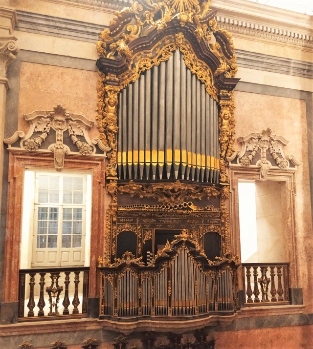 Órgano de la Torre de los Clérigos en Oporto